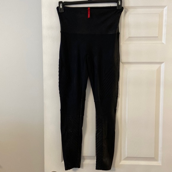 SPANX Pants - SPANX size XL excellent condition color black please see all photos